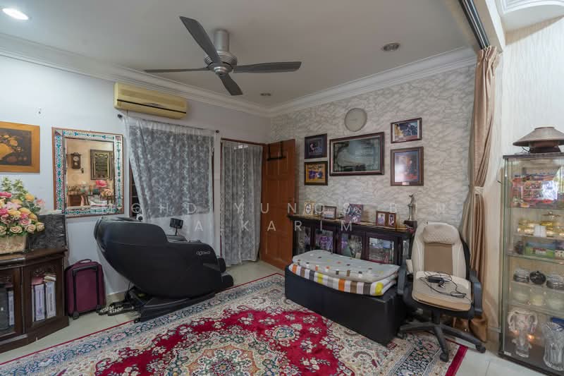 Bungalow for Sale in Shah Alam (Selangor) - Mohd Yunos Bin A.Karim - Living Room - PropertyGuru.com.my