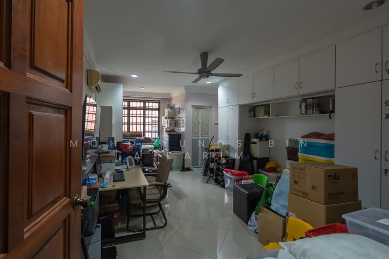 Bungalow for Sale in Shah Alam (Selangor) - Mohd Yunos Bin A.Karim - Living Room - PropertyGuru.com.my