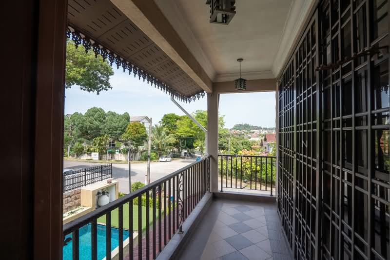 Bungalow for Sale in Shah Alam (Selangor) - Mohd Yunos Bin A.Karim - Balcony - PropertyGuru.com.my