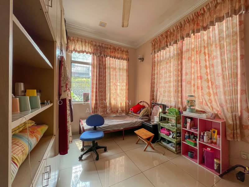 Bungalow for Sale in Shah Alam (Selangor) - Mohd Yunos Bin A.Karim - Bedroom - PropertyGuru.com.my