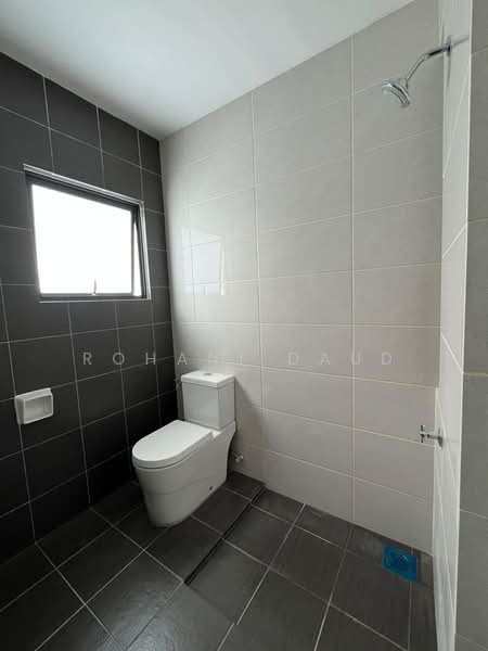 Townhouse Taman Akasia SEMENYIH untuk Untuk Disewa - RM 1,600 /bulan, Feb 2026 - Bathroom - PropertyGuru.com.my