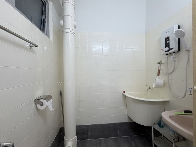 Condominium for Rent at Vista Condominium - Weng Sern - Bathroom - PropertyGuru.com.my