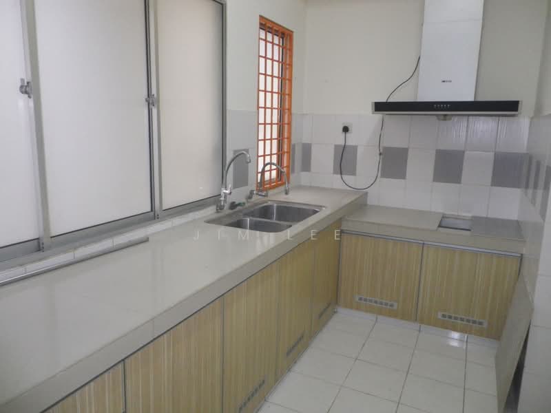 Townhouse for Rent in Batu Caves (Selangor) - Jim Lee - Kitchen - PropertyGuru.com.my