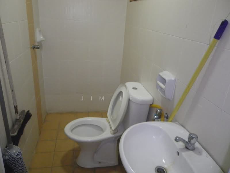 Townhouse for Rent in Batu Caves (Selangor) - Jim Lee - Bathroom - PropertyGuru.com.my