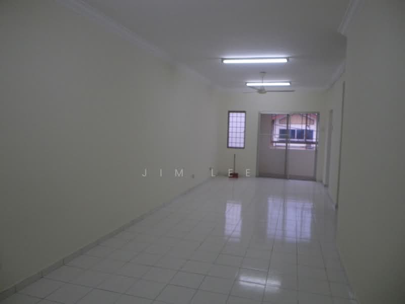 Townhouse for Rent in Batu Caves (Selangor) - Jim Lee - Living Room - PropertyGuru.com.my