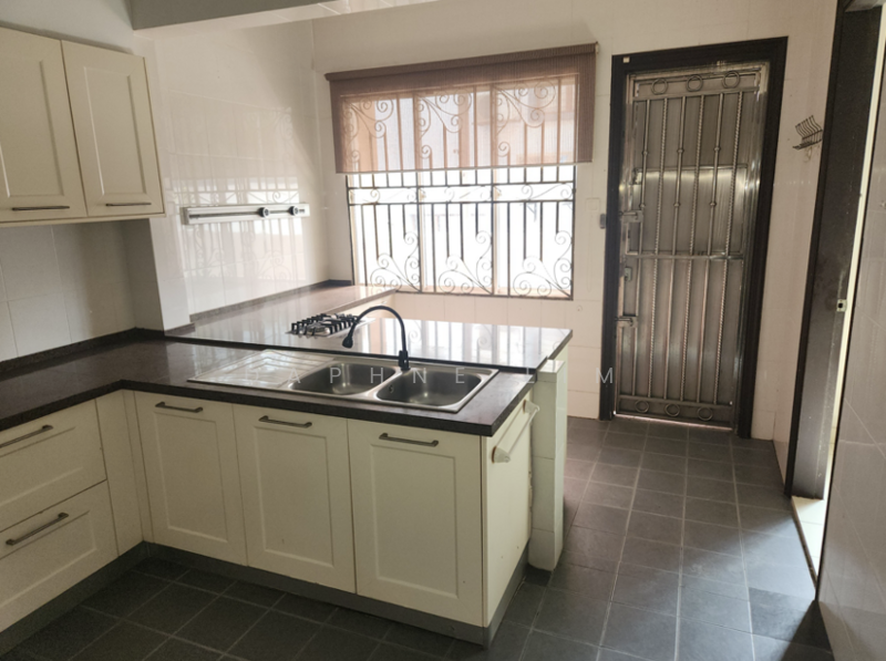 Bungalow for Sale in Taman Yarl (Jalan Klang Lama (Old Klang Road)) - Daphne Lim - Kitchen - PropertyGuru.com.my