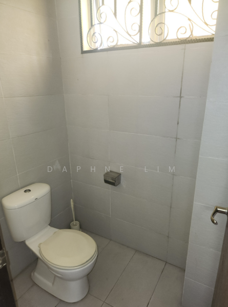 Bungalow for Sale in Taman Yarl (Jalan Klang Lama (Old Klang Road)) - Daphne Lim - Bathroom - PropertyGuru.com.my