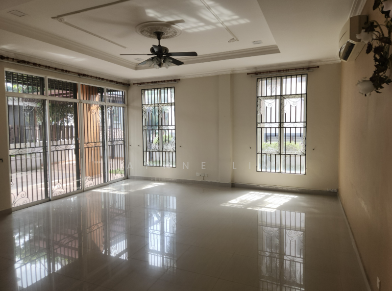 Bungalow for Sale in Taman Yarl (Jalan Klang Lama (Old Klang Road)) - Daphne Lim - Living Room - PropertyGuru.com.my