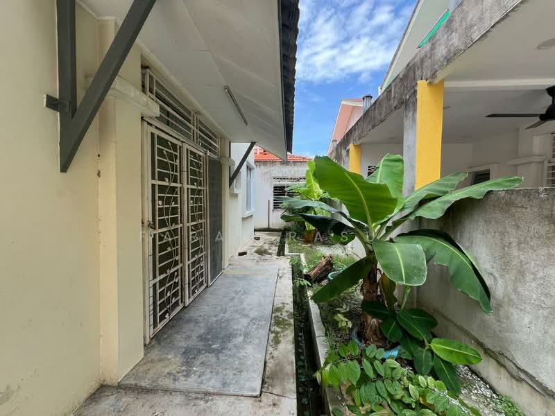 Semi-Detached House for Sale in Alam Suria (Puncak Alam) - Farah Rasul - Exterior - PropertyGuru.com.my
