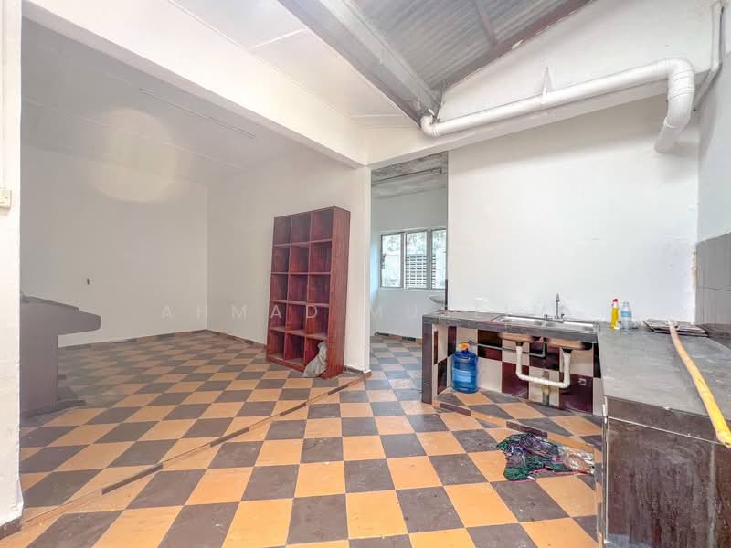 Townhouse for Sale in Taman Sri Watan (Ampang) - Ahmad Muslim - PropertyGuru.com.my