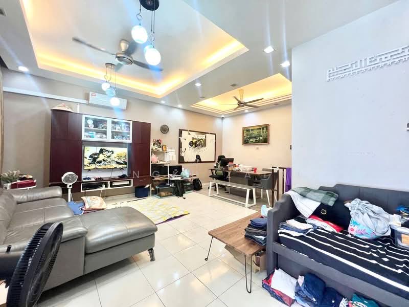 2-storey Terraced House for Sale in Setia Alam (Selangor) - Tengku Zairi - Living Room - PropertyGuru.com.my