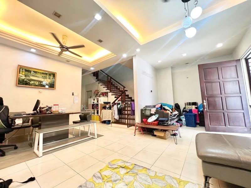 2-storey Terraced House for Sale in Setia Alam (Selangor) - Tengku Zairi - Living Room - PropertyGuru.com.my