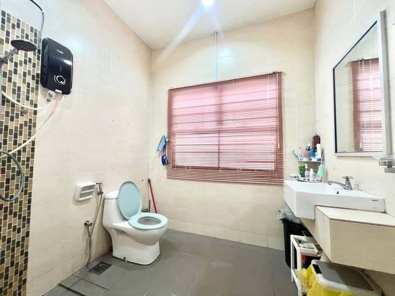 2-storey Terraced House for Sale in Setia Alam (Selangor) - Tengku Zairi - Bathroom - PropertyGuru.com.my
