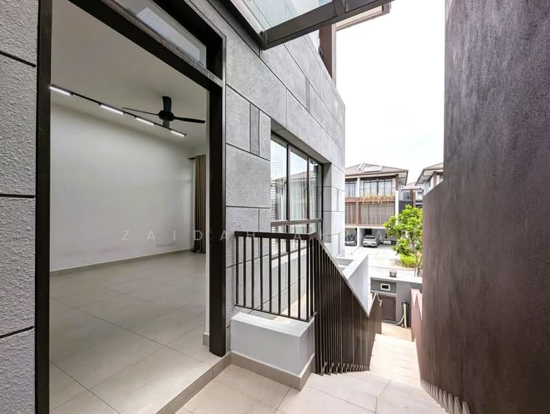 Terraced House for Sale in Cyberjaya (Selangor) - Zaidah Ahmad - Entrance - PropertyGuru.com.my