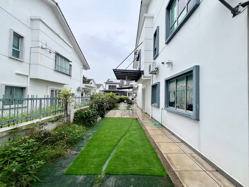 Semi-Detached House for Sale in Taman Saujana Emas (Kajang) - Mohamad Hanafi - Exterior - PropertyGuru.com.my