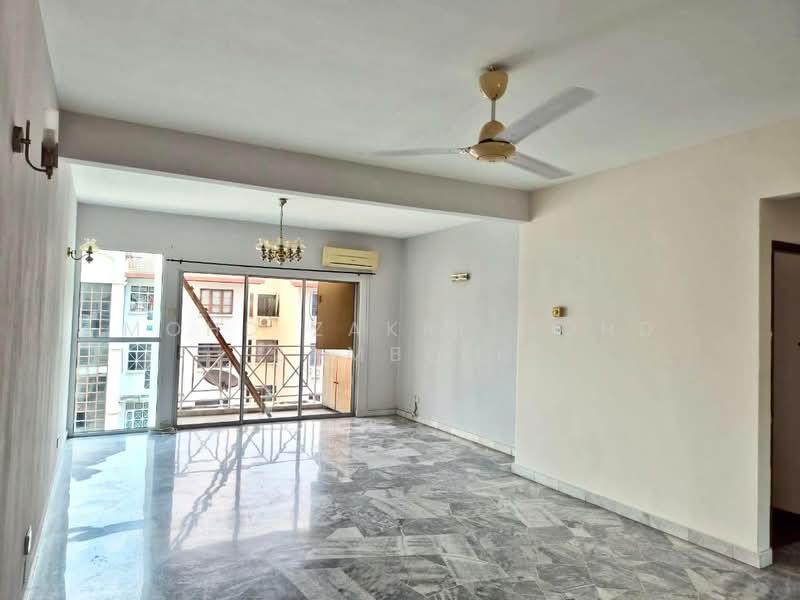 Condominium for Sale at Sri Ayu - Mohd Zakri Mohd Zamberi - Living Room - PropertyGuru.com.my