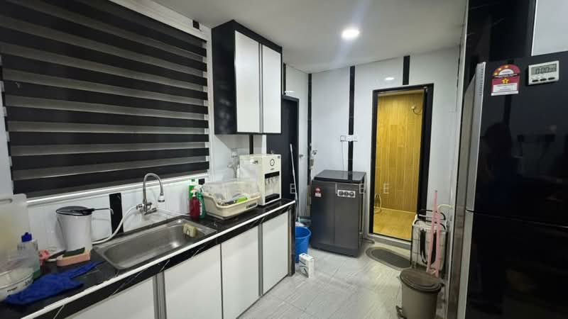 Taman Sentosa Single Storey Terrace House untuk Untuk Disewa - RM 1,300 /bulan, Feb 2026 - Kitchen - PropertyGuru.com.my
