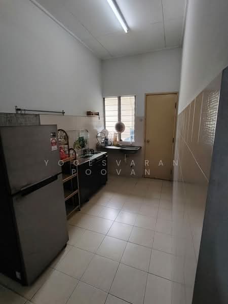 Apartment for Rent at Pangsapuri Kasuarina - Yogesvaran Poovan - Kitchen - PropertyGuru.com.my