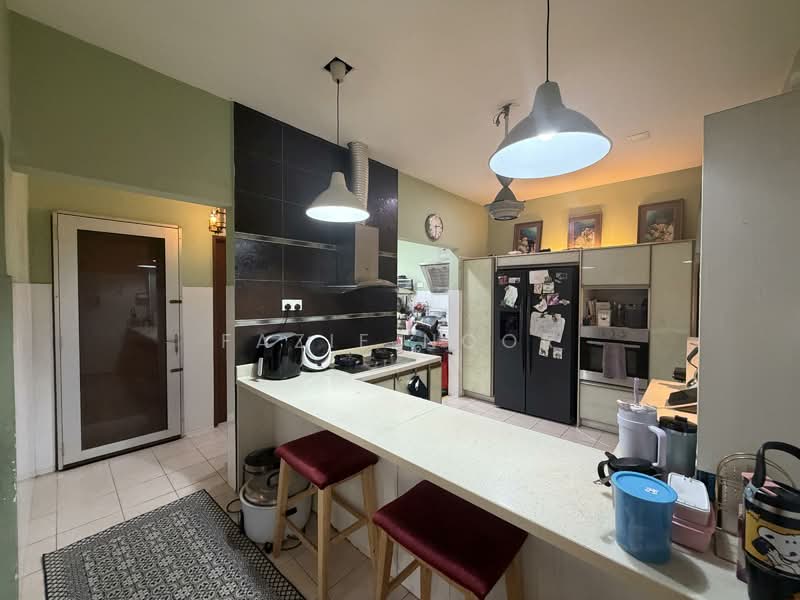 3-storey Terraced House for Sale in Denai Alam (Shah Alam) - Fazie Noor - Kitchen - PropertyGuru.com.my