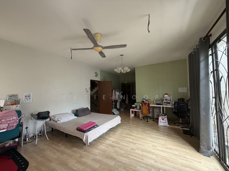 3-storey Terraced House for Sale in Denai Alam (Shah Alam) - Fazie Noor - Bedroom - PropertyGuru.com.my