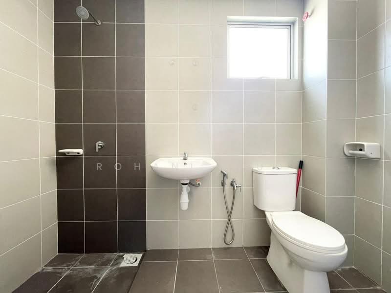 2-storey Terraced House for Rent in Dengkil (Selangor) - Rohani Daud - Bathroom - PropertyGuru.com.my