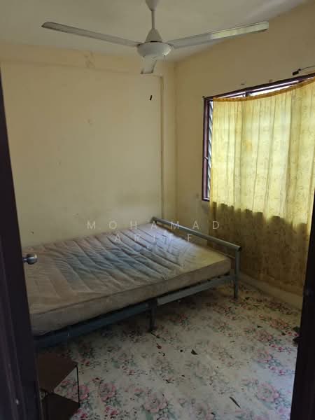 Flat for Rent at Flat PKNS Section 7 - Mohamad Ariff - Bedroom - PropertyGuru.com.my