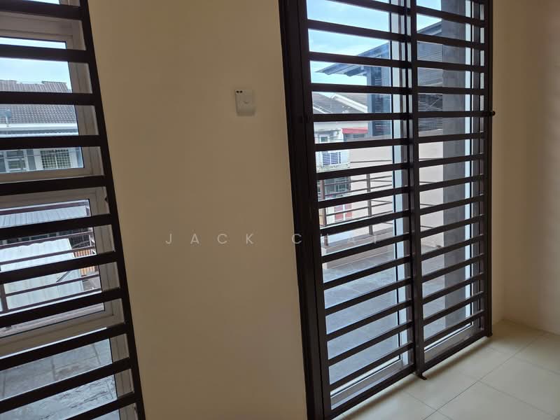 Kampar Putra untuk Untuk Dijual - RM 380,000, Feb 2026 - Balcony - PropertyGuru.com.my
