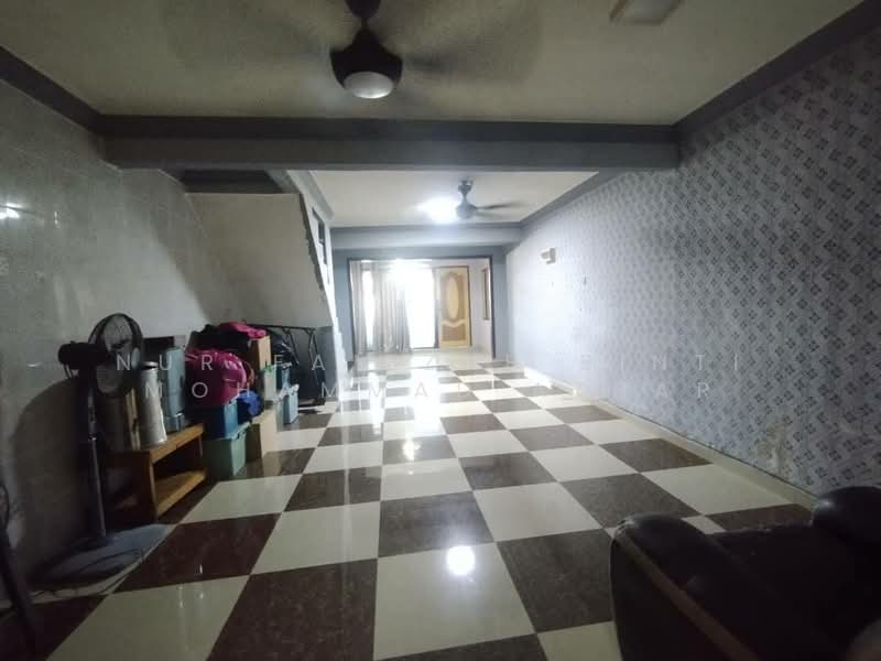 Taman Johor Jaya untuk Untuk Dijual - RM 375,000, Feb 2026 - Living Room - PropertyGuru.com.my