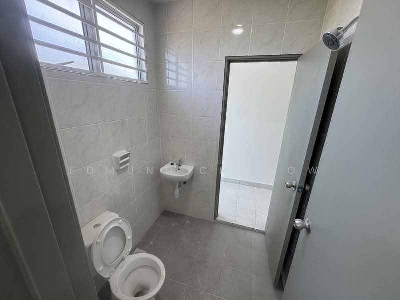 Rumah Teres 2 Tingkat untuk Disewa di Ulu Yam (Selangor) - Edmund CH Leow - Bathroom - PropertyGuru.com.my