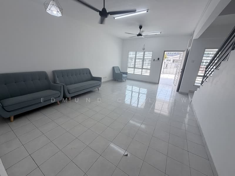Rumah Teres 2 Tingkat untuk Disewa di Ulu Yam (Selangor) - Edmund CH Leow - Living Room - PropertyGuru.com.my