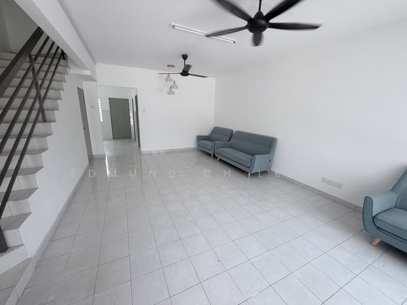 2-storey Terraced House for Rent in Ulu Yam (Selangor) - Edmund CH Leow - Living Room - PropertyGuru.com.my