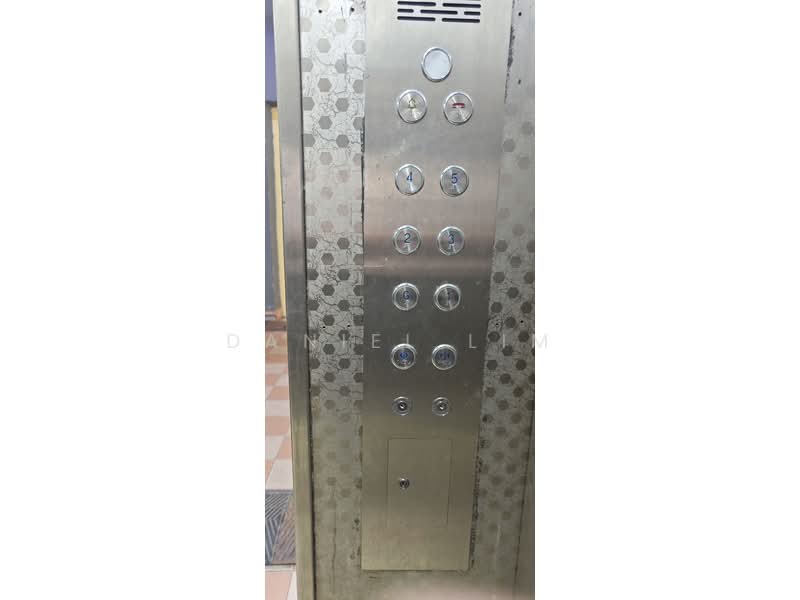 Apartment for Sale at Pangsapuri Sri Pelangi - Daniel Lim - Lobby - PropertyGuru.com.my