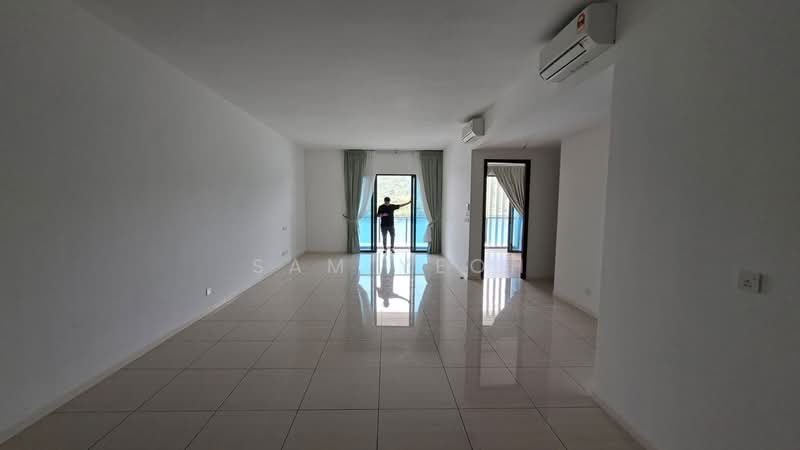 Queens Residences Q2 @ Queens Waterfront untuk Untuk Dijual - RM 2,150,000, Mac 2026 - Living Room - PropertyGuru.com.my