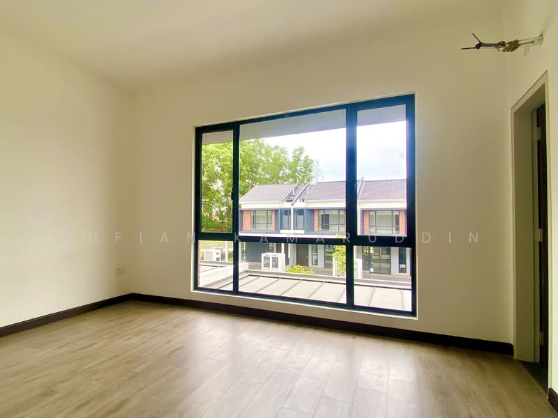 2-storey Terraced House for Rent in Shah Alam (Selangor) - Sufian Kamaruddin - Master Bedroom - PropertyGuru.com.my