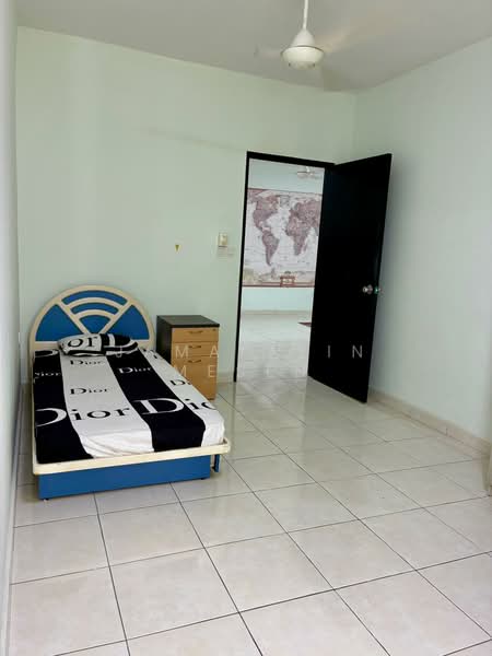 3-storey Terraced House for Rent in Kajang (Selangor) - Jamalatin Mesen - Bedroom - PropertyGuru.com.my