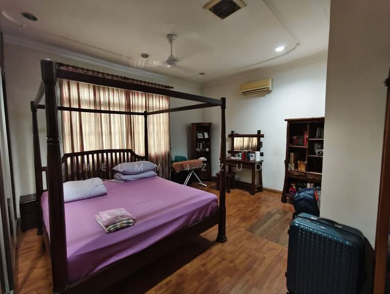 Bungalow for Sale in Seksyen 8 (Shah Alam) - HELMY IZZUDIN - PropertyGuru.com.my