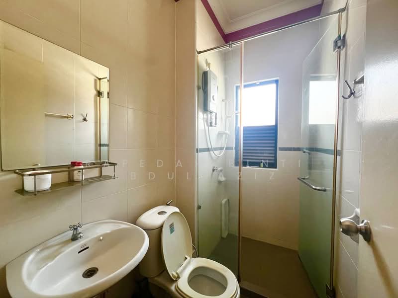 Bungalow for Sale in Saujana Villa (Kajang) - Rafedah Binti Abdul Aziz - Bathroom - PropertyGuru.com.my