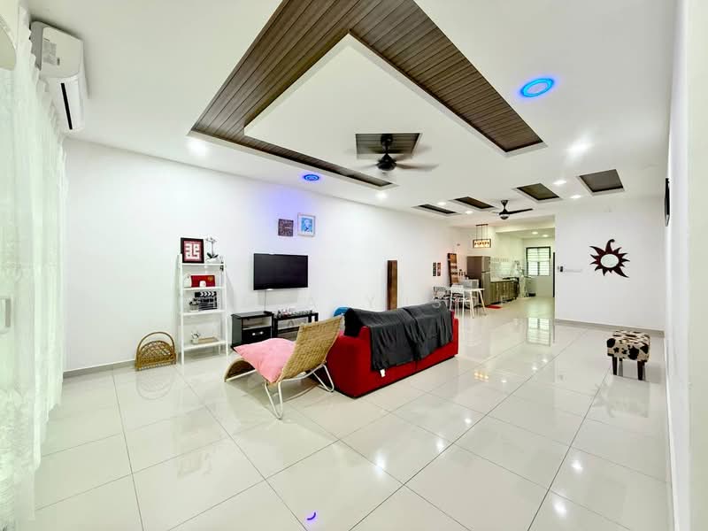 2-storey Terraced House for Sale in Seremban (Negeri Sembilan) - Deeya Yusof - Living Room - PropertyGuru.com.my