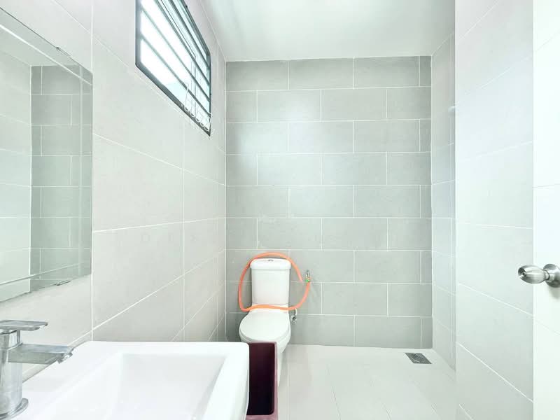 2-storey Terraced House for Sale in Seremban (Negeri Sembilan) - Deeya Yusof - Bathroom - PropertyGuru.com.my