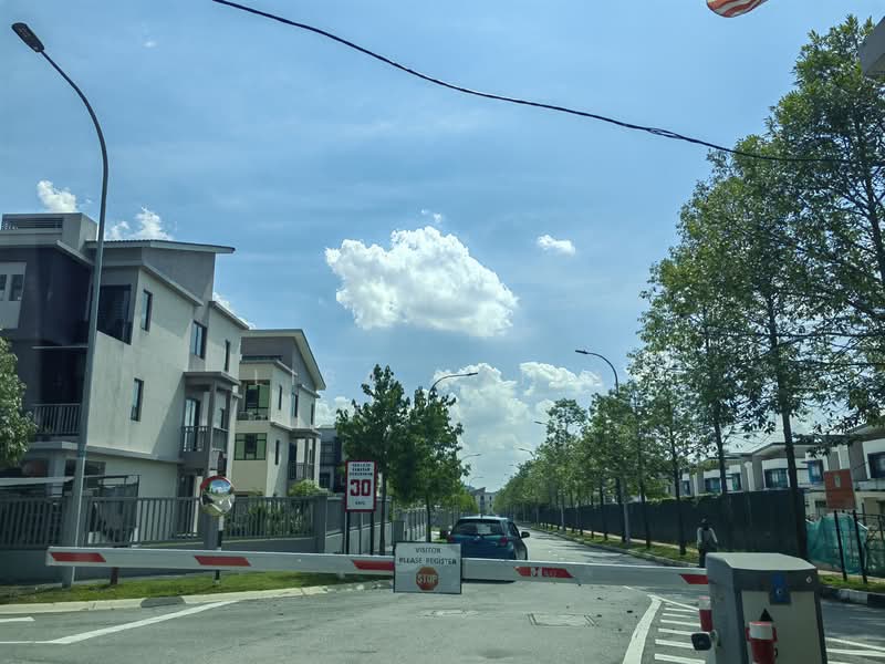 2-storey Terraced House for Sale in Batu Arang (Selangor) - Lisa Azila - Exterior - PropertyGuru.com.my