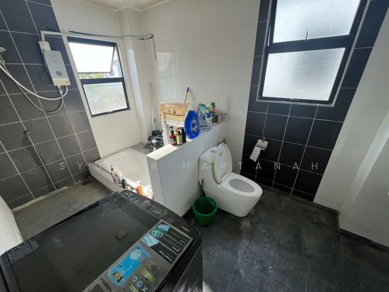 Double Storey Semi D Bukit Saujana Sinar Warisan Saujana Utama Sg Buloh untuk Untuk Dijual - RM 950,000, Feb 2026 - Bathroom - PropertyGuru.com.my