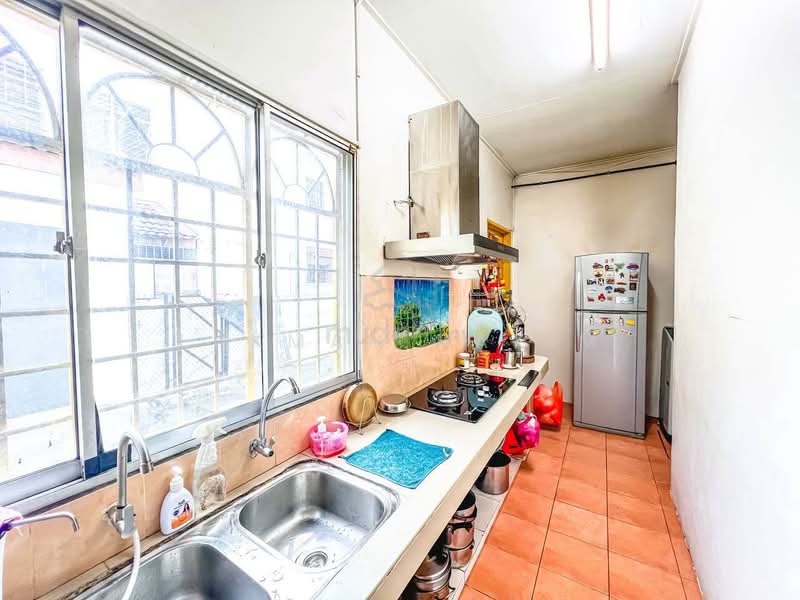 2-storey Terraced House for Sale in Bandar Mahkota Cheras (Cheras) - Lukman Hakim - Kitchen - PropertyGuru.com.my