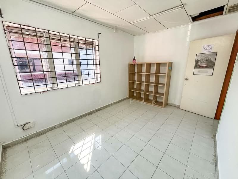 2-storey Terraced House for Sale in Seksyen 19 (Shah Alam) - Lukman Hakim - PropertyGuru.com.my