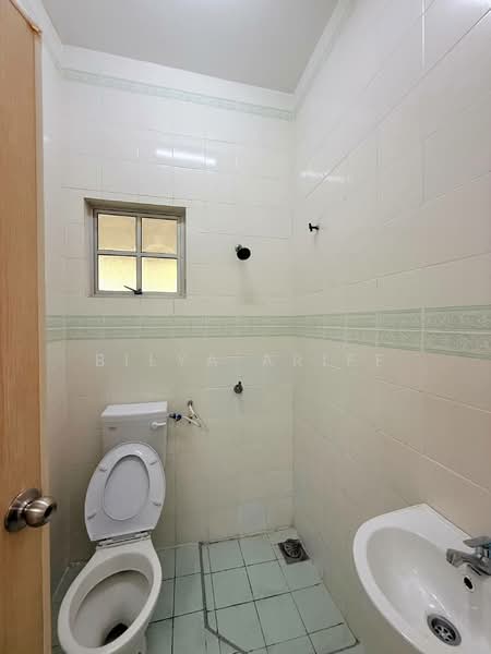 2-storey Terraced House for Sale in Presint 9 (Putrajaya) - BILYA ARIFF - Bathroom - PropertyGuru.com.my