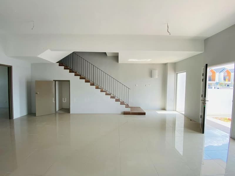 Terraced House for Sale in Kampung Selangor Dredging (Dengkil) - Lukman Hakim - PropertyGuru.com.my