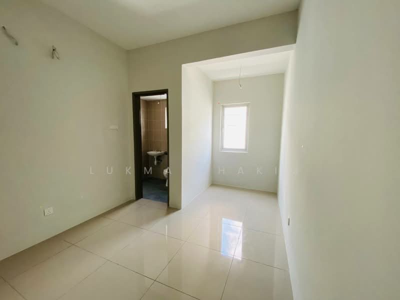 Terraced House for Sale in Kampung Selangor Dredging (Dengkil) - Lukman Hakim - PropertyGuru.com.my