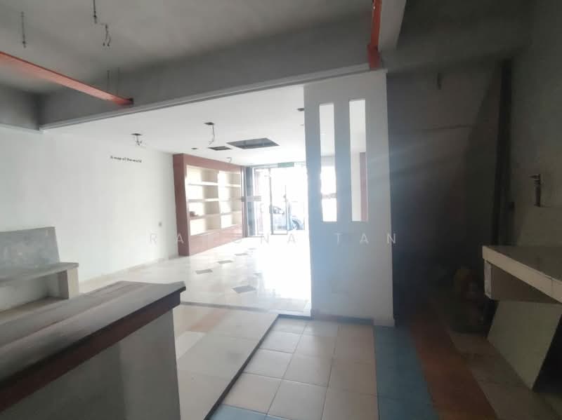 Shop for Rent in Taman Melaka Raya (Melaka City) - Ramona Tan - Interior - PropertyGuru.com.my