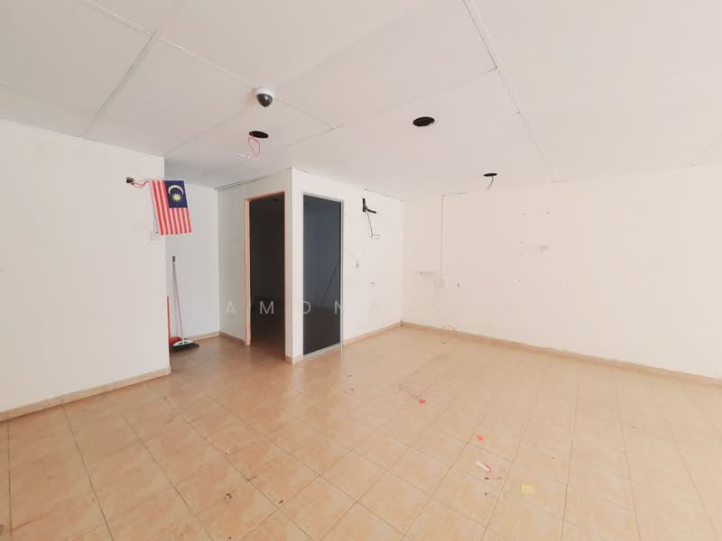 Shop for Rent in Taman Melaka Raya (Melaka City) - Ramona Tan - Interior - PropertyGuru.com.my