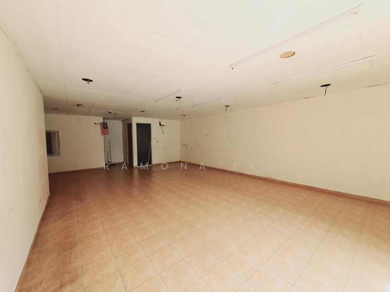 Shop for Rent in Taman Melaka Raya (Melaka City) - Ramona Tan - Interior - PropertyGuru.com.my