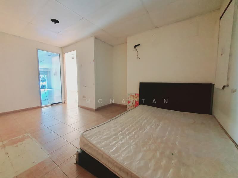 Shop for Rent in Taman Melaka Raya (Melaka City) - Ramona Tan - Bedroom - PropertyGuru.com.my